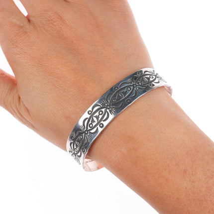 7" Dzilth Na O Dith Hle NM Navajo sterling silver hand stamped cuff bracelet