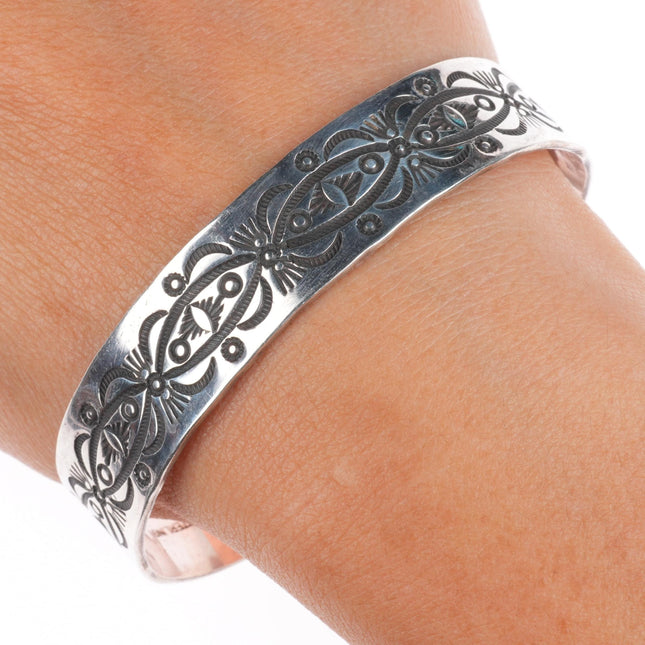 7" Dzilth Na O Dith Hle NM Navajo sterling silver hand stamped cuff bracelet