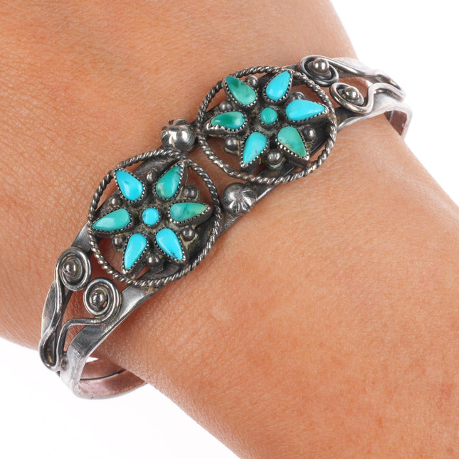 6.4" 1940's Zuni sterling silver star design petit point turquoise cuff bracelet