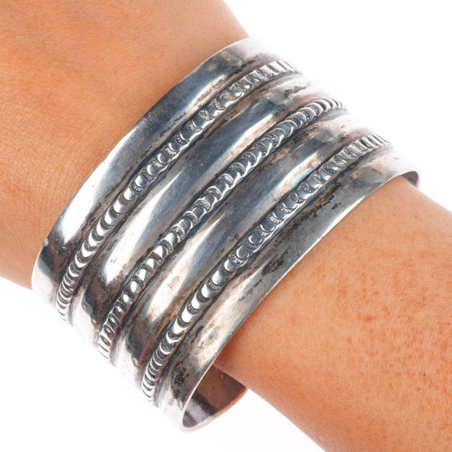 7.1" c1950 Heavy vintage Navajo sterling silver wide band cuff bracelet