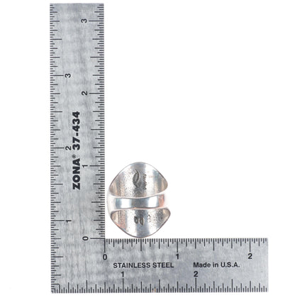 sz8 Dickie Quandelacy Zuni sterling silver coral hummingbird channel inlay ring