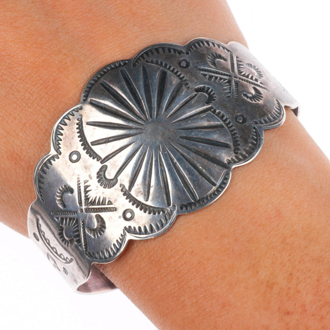 6.7" 1940s Vintage Navajo sterling silver Fred Harvey style wide cuff bracelet