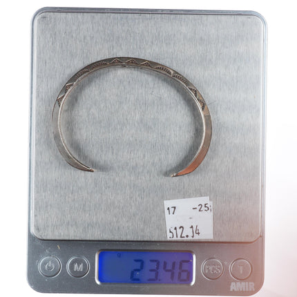 6.75" Leonard Paquin Laguna Zuni carinated sterling silver stamped cuff bracelet