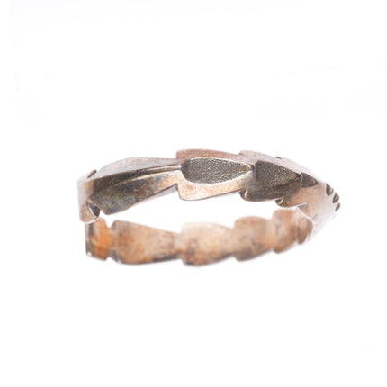 6.4" Vintage Navajo sterling silver carinated cuff bracelet with jagged edges