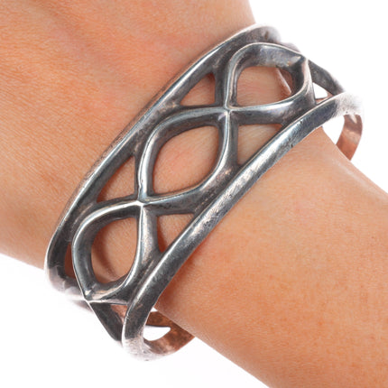 7.1" 40's-50's Vintage Navajo cast sterling silver heavy cuff bracelet