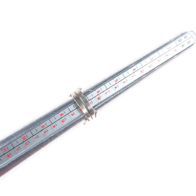 sz7 Chester Benally Navajo sterling silver onyx channel inlay ring