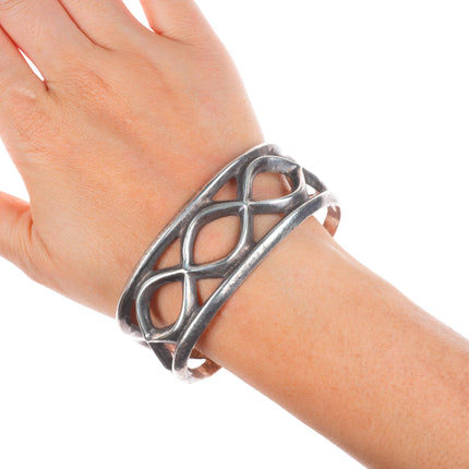 7.1" 40's-50's Vintage Navajo cast sterling silver heavy cuff bracelet