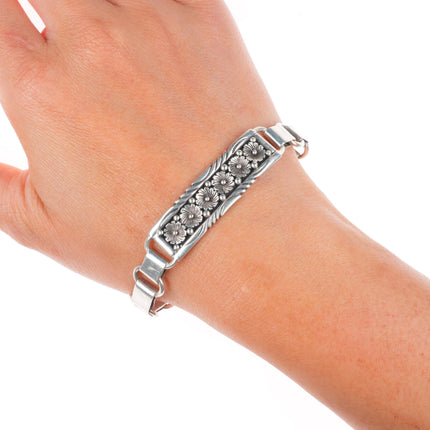 7" vintage Kee Montoya Navajo sterling silver link bracelet with flower bar