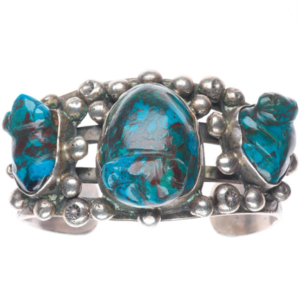 6.3" c1940 Leekya Deyuse Zuni Carved Azurite frogs sterling silver cuff bracelet