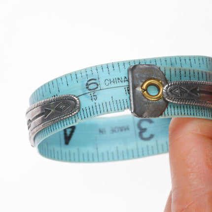 6.25" 1940's Zuni sterling silver snake eye turquoise arrow stamps cuff bracelet