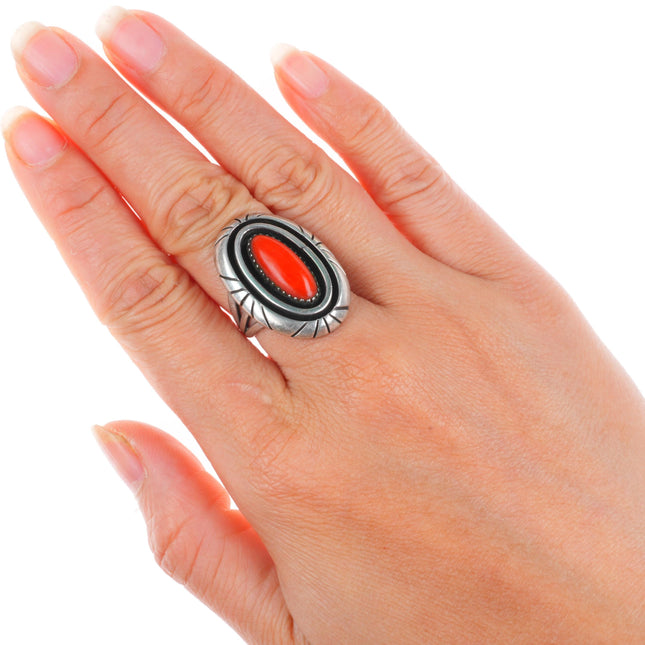 sz7 Mary Marie Yazzie Lincoln Navajo sterling silver Mediterranean coral ring