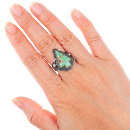 sz8 1940's Navajo/Fred Harvey sterling silver carved turquoise arrowhead ring