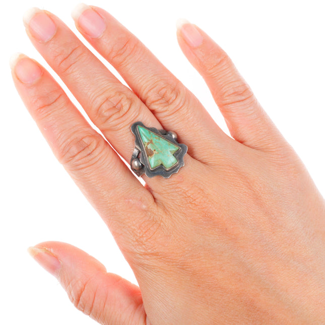 sz8 1940's Navajo/Fred Harvey sterling silver carved turquoise arrowhead ring