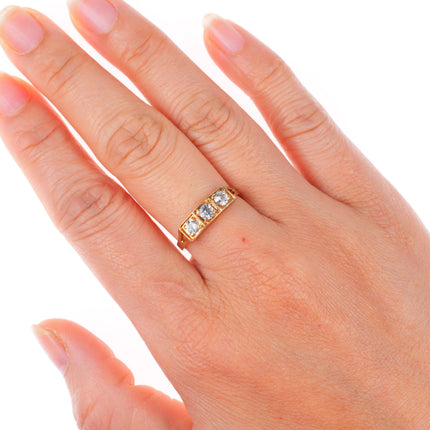 sz7.5 antique 14k yellow gold White Sapphire 3 stone size 7.5 women's ring