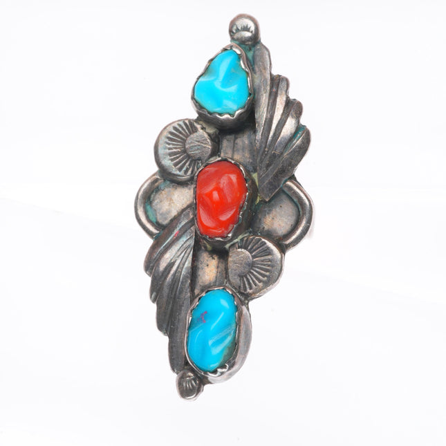sz4 Vintage Zuni sterling silver carved turquoise/coral 3 stone size 4 ring