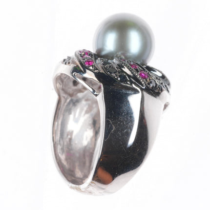 sz5 14k white gold, 10.5mm pearl, black diamond, rubies cocktail ring