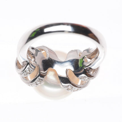 sz5 14k white gold, large pearl ring with small diamond encrusted bands