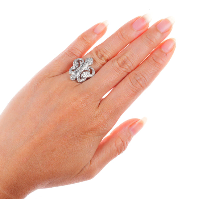 sz5 14k white gold Diamond Fleur De Lis ring