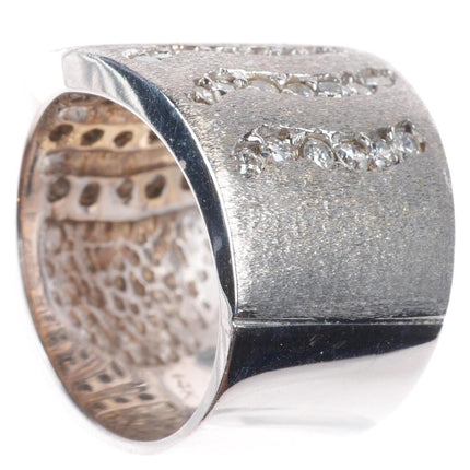 sz6.25 14k white gold textured abstract diamond rows band ring