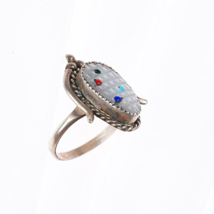 sz9 Bev Etsate Zuni sterling silver carved mother of pearl corn inlay ring