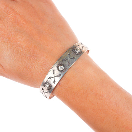 6.9" c1920's Antique Navajo sterling silver arrows/whirling logs cuff bracelet
