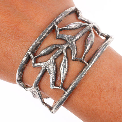 6.4" Gilbert "Dino" Garcia Santo Domingo Pueblo Tufa Cast Corn cuff bracelet