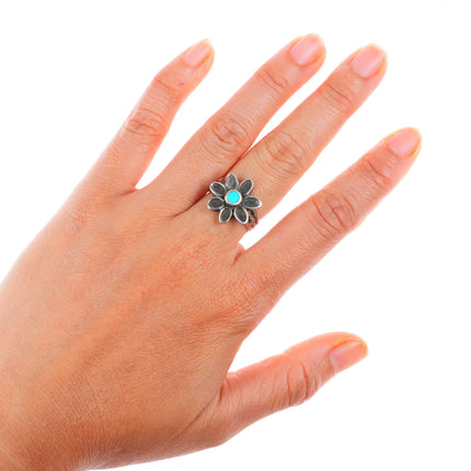 sz7.5 vintage Navajo sterling silver flower form turquoise ring twist shank