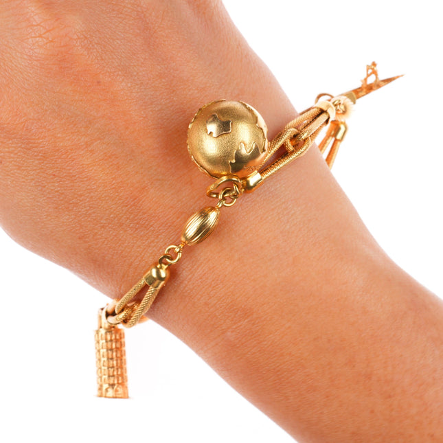 7.5" Vintage 18k Yellow Gold Leaning tower of Pisa, Amphora, charm bracelet