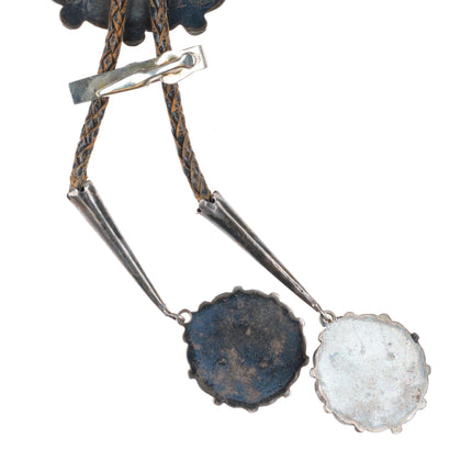 Large c1950 Marie Qualo Zuni sterling silver sunface bolo tie w/fancy tips