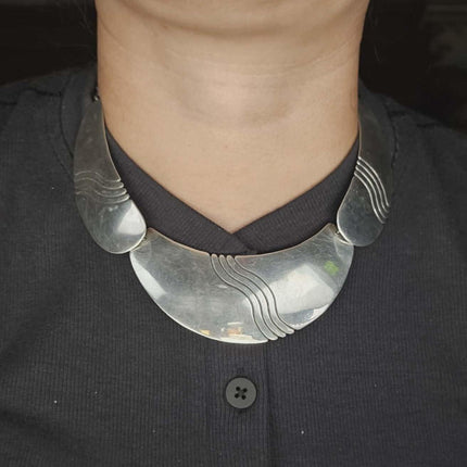 Lowell Draper Navajo White Hogan Shop Modernist sterling silver bib necklace