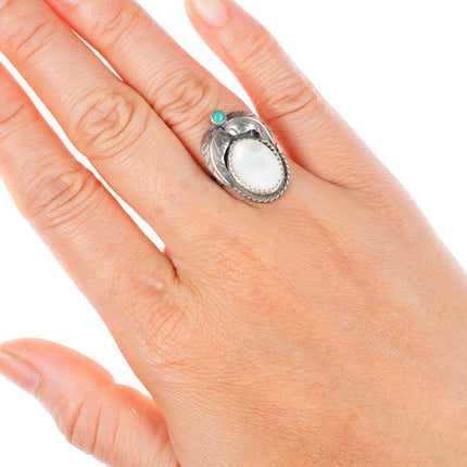sz5 vintage Navajo sterling silver mother of pearl snake eye turquoise ring