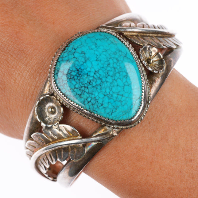 7" vintage Navajo sterling silver webbed turquoise feather/blossom cuff bracelet