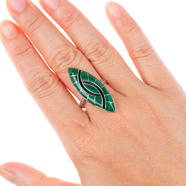 sz9 vintage Zuni sterling silver malachite Hummingbird inlay ring