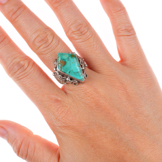 sz7.25 vintage Navajo sterling silver fancy stamped ring with nice turquoise