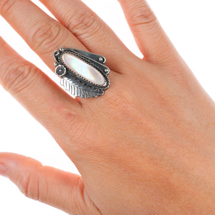 sz8 vintage Navajo sterling silver pink mother of pearl shell ring