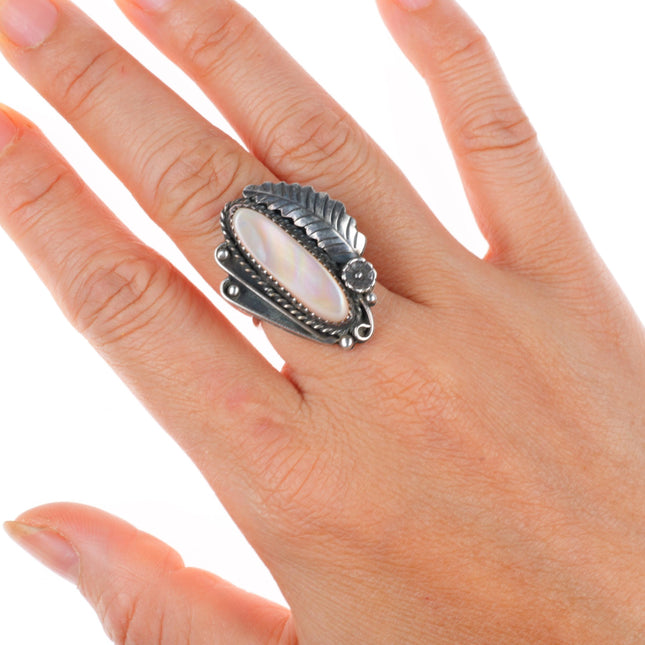 sz8 vintage Navajo sterling silver pink mother of pearl shell ring