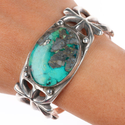 6.7" c1950 vintage Navajo sterling silver cast cuff bracelet with nice turquoise