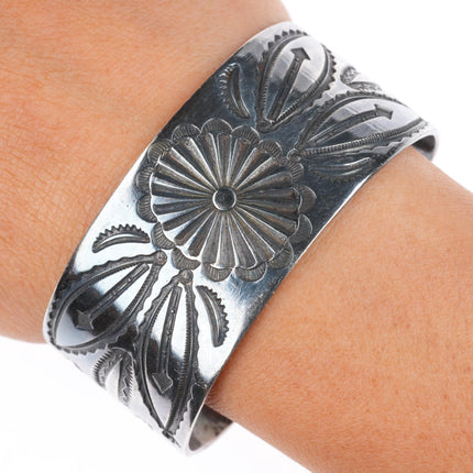 6.7" c1930-40's Navajo sterling silver deep stamped cuff bracelet w/Arrows