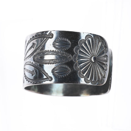 6.7" c1930-40's Navajo sterling silver deep stamped cuff bracelet w/Arrows