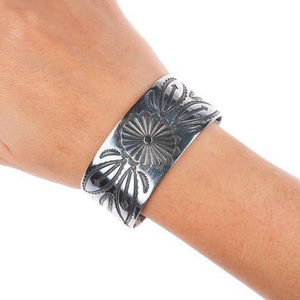 6.7" c1930-40's Navajo sterling silver deep stamped cuff bracelet w/Arrows