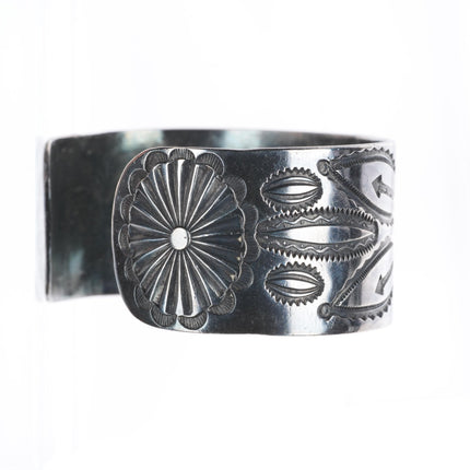 6.7" c1930-40's Navajo sterling silver deep stamped cuff bracelet w/Arrows