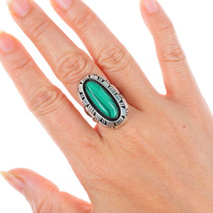 sz7 vintage Navajo sterling silver Malachite ring with ornate rim
