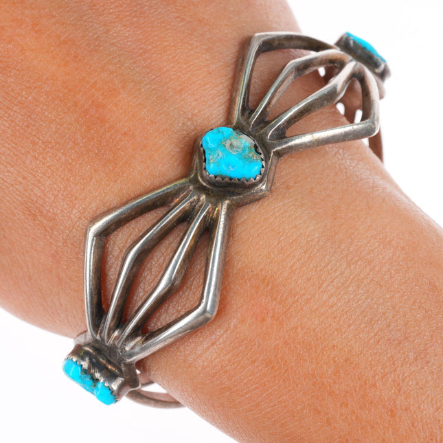 6.6" vintage Navajo cast sterling silver spiderweb cuff bracelet w/turquoise