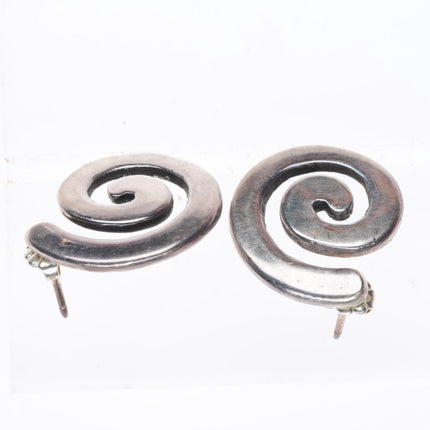 Kenneth Begay Navajo design White Hogan shop swirl/snail sterling silver earrings