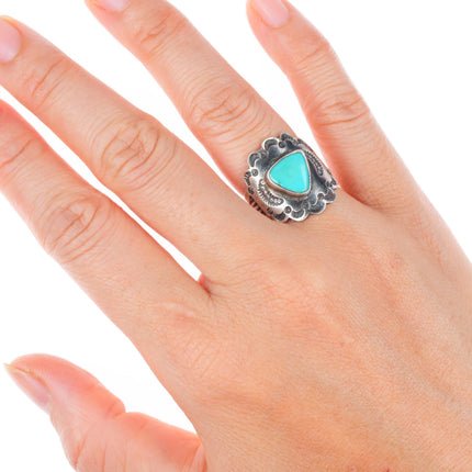 sz7 c1930's Navajo deep stamped sterling silver ring with turquoise