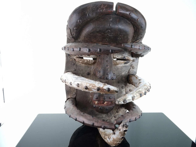 Large Old African Bete Mask - Estate Fresh Austin