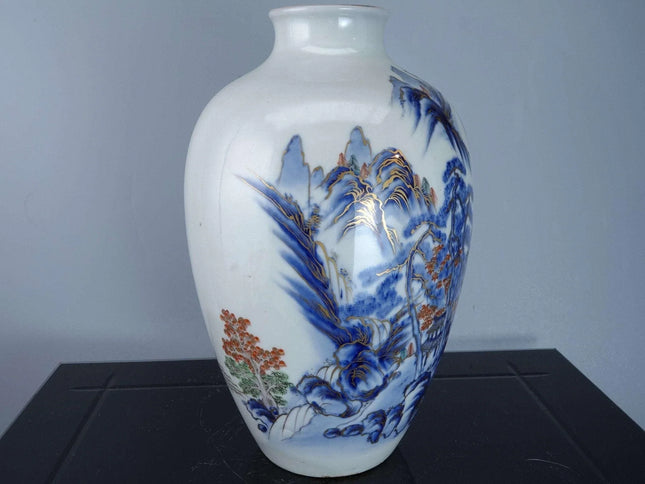 Meiji Period Japanese Arita Hand Painted Porcelain vase - Estate Fresh Austin