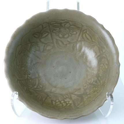 Ming Dynasty Chinese Barbed Edge Celadon Bowl with incised Lotus Decoration - Estate Fresh Austin