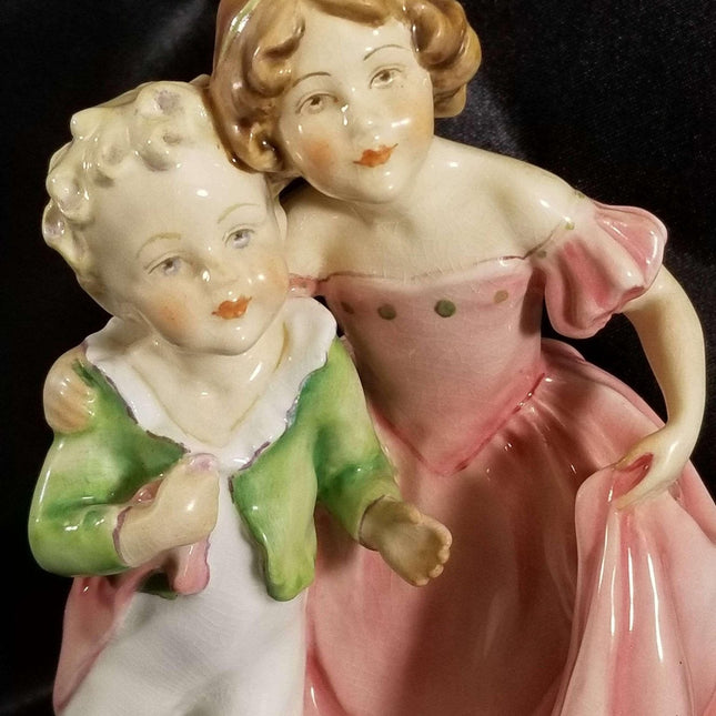 Royal Worcester Figurine Freda Doughty "The Sister" 3149 c.1940's Hand Signed - Estate Fresh Austin