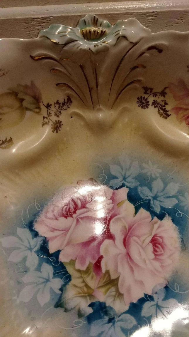 R.S. PRUSSIA Lily Mold deep Bowl c.1890's Vivid Colors Gold 9.25" - Estate Fresh Austin